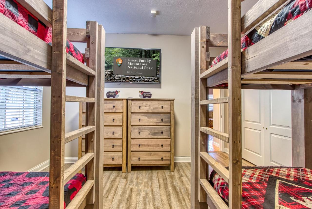 Saddleback Retreat, Game Room, Hot Tub, Wifi, 1089 Free Tickets Each Paid Day, Dollywood And More Sevierville Eksteriør billede