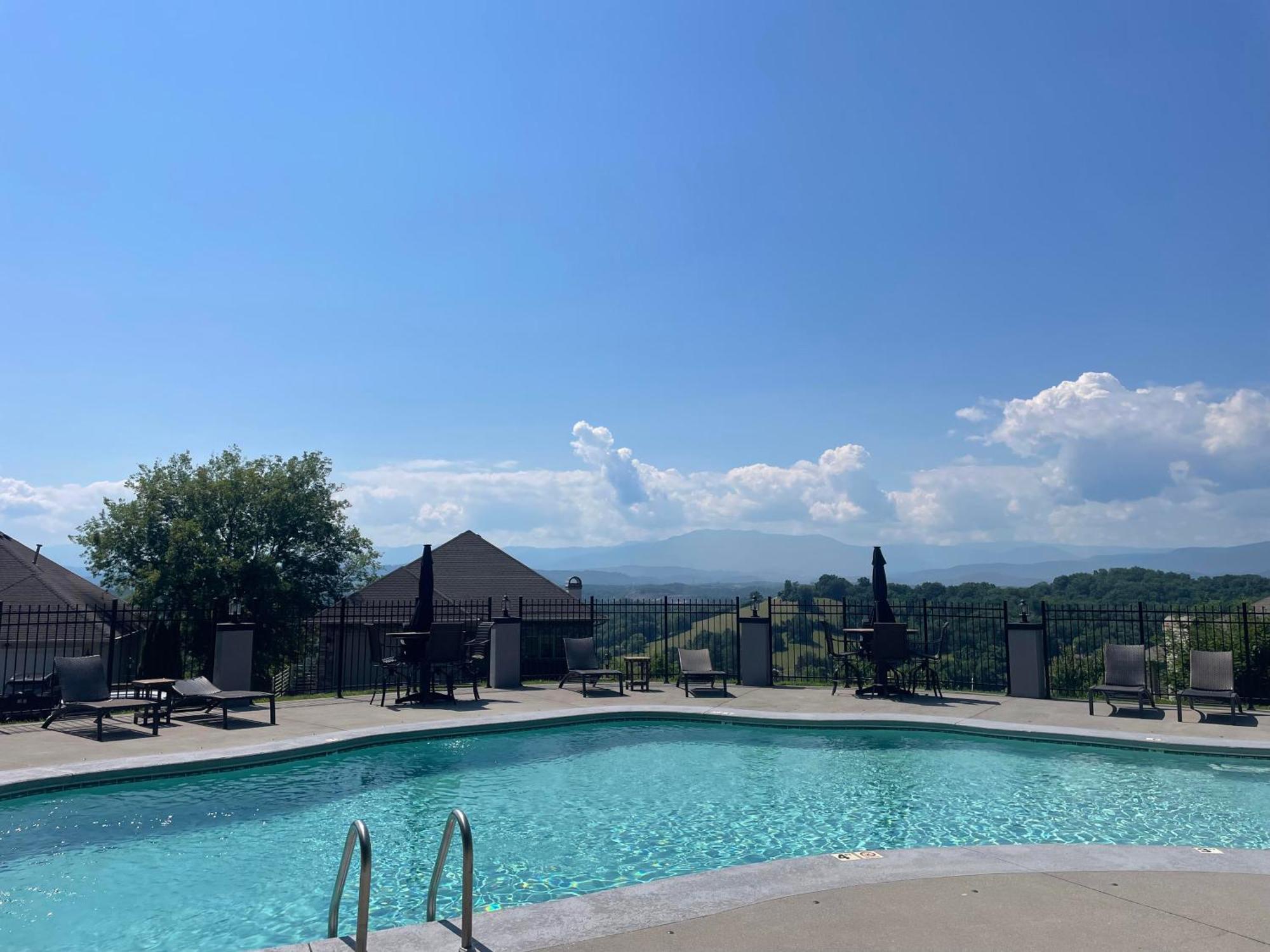 Saddleback Retreat, Game Room, Hot Tub, Wifi, 1089 Free Tickets Each Paid Day, Dollywood And More Sevierville Eksteriør billede